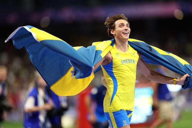 1722911958656061478.jpg 巴黎奥运会丨田径——男子撑杆跳高:杜普兰蒂斯破世界纪录夺冠XxjpseC008951_20240806_MVPFN0A001.jpg